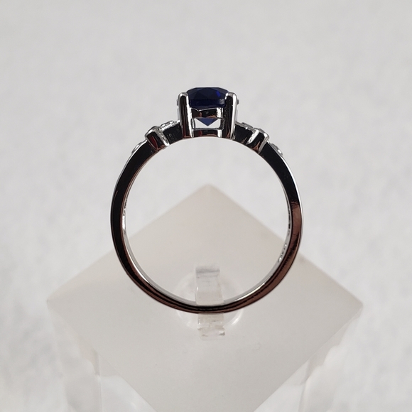Sapphire And Bezel Set Spinel Ring - Picture 4 of 8